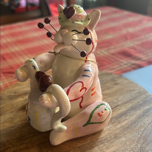 WhimsiClay by Amy Lacombe 2003 Miss Vivian Cat Figurine NWT Valentineβs Day Tea - Picture 2 of 16